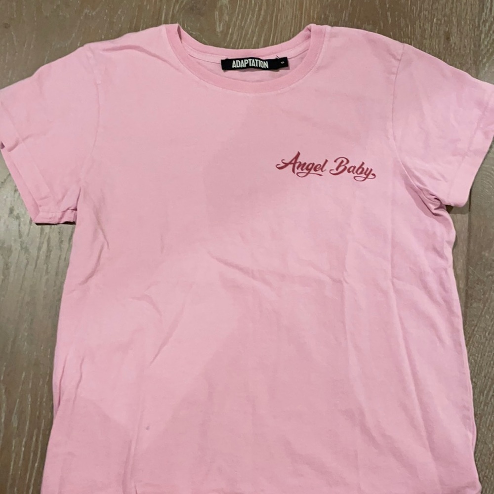 Adaptation pink baby tee